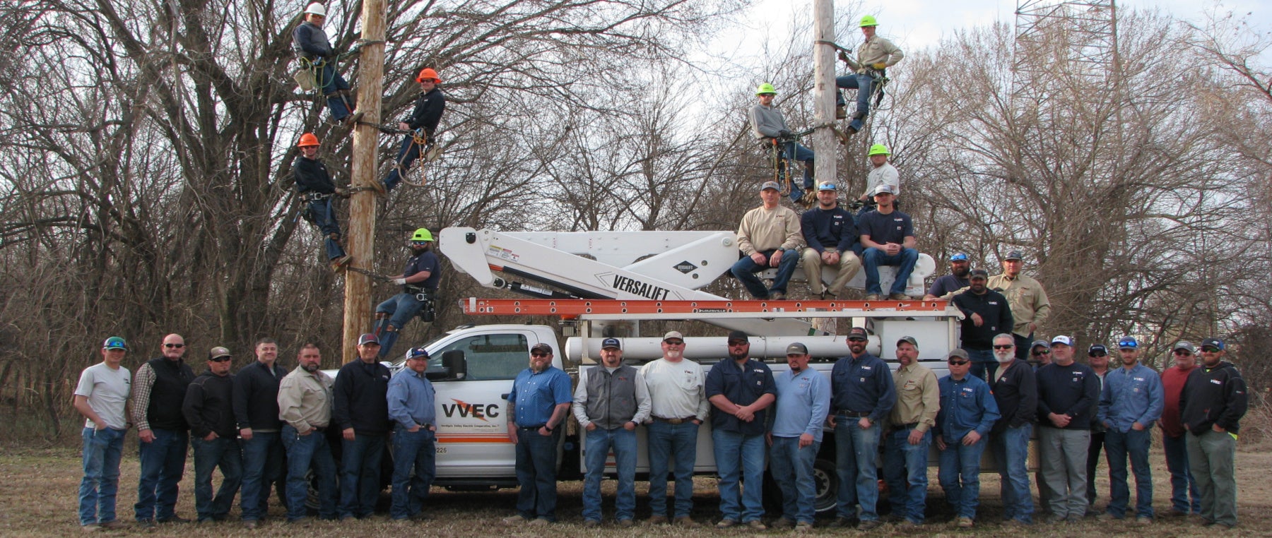 Linemen Group Photo